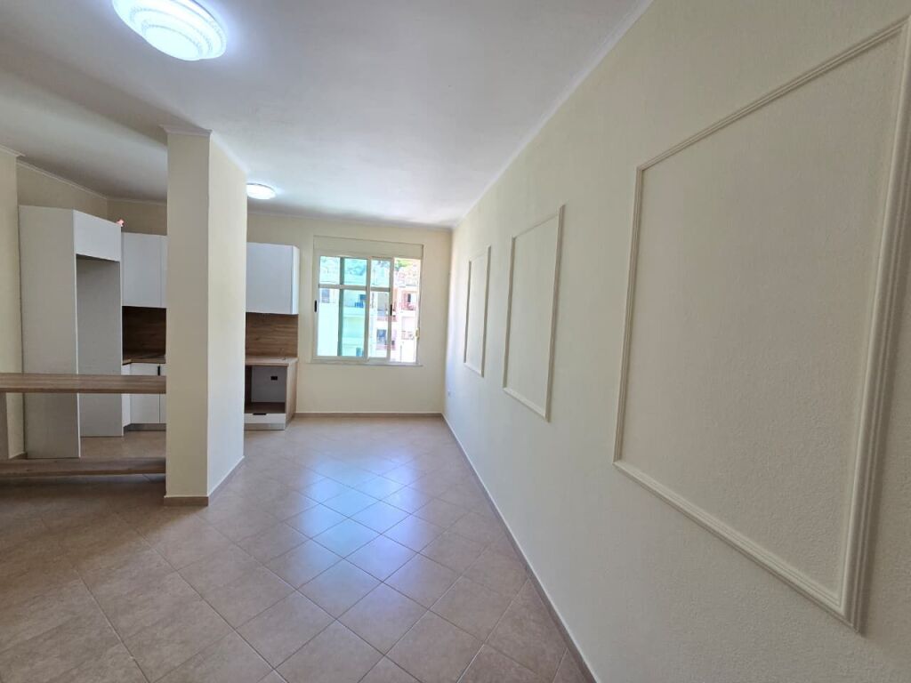 Appartamento 1+1 in vendita a Shkëmbi i Kavajës, Durazzo, 63 m². Foto 1 di 3