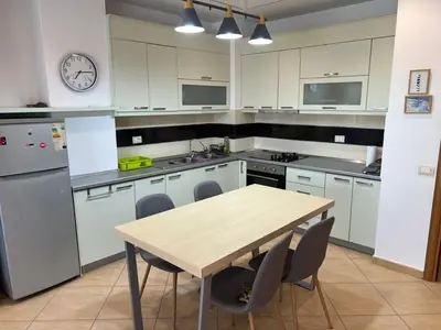 Appartamento 2+1 in affitto a Rruga Milto Tutulani, Tirana, 125 m². Foto 3 di 11