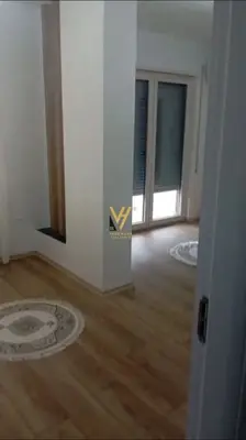 Apartament 2+1 në shitje në Rruga Dëshmorët e Pojskës, Pogradec, 210 m². Foto 2 nga 4