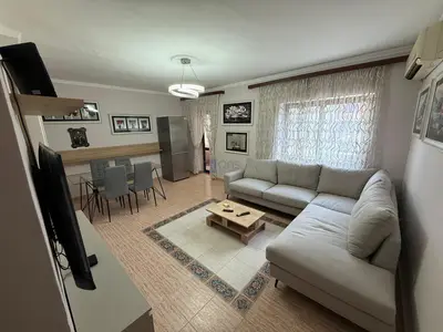 Apartament 2+1 me qera në Xhamia e Tabakeve, Tiranë, 88 m². Foto 2 nga 9