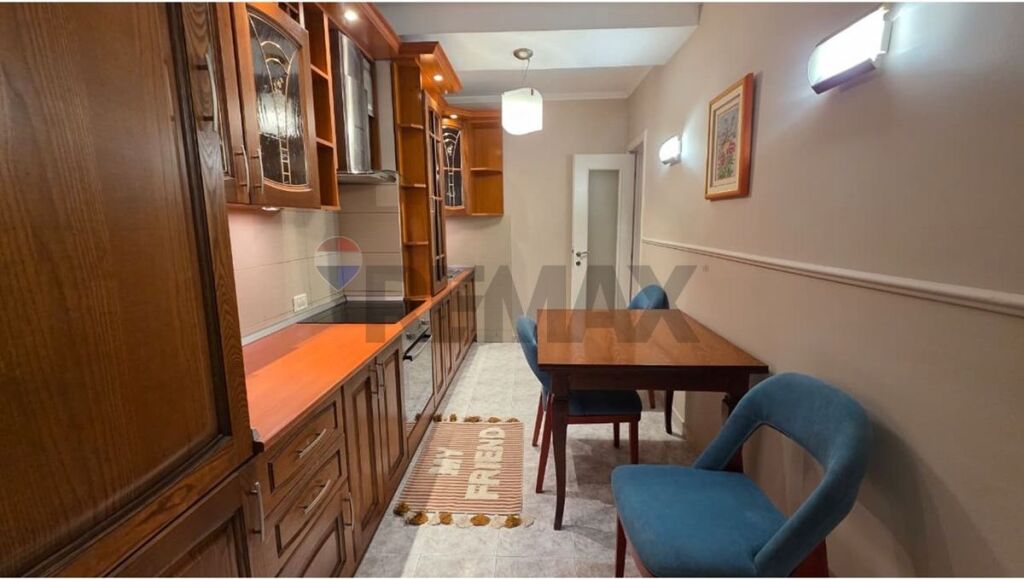 Appartamento in affitto a Myslym Shyri, Tirana, 100 m². Foto 2 di 3