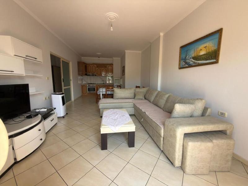 Appartamento 1+1 in vendita a Rr.Hasan Kushta, Valona, 75 m²