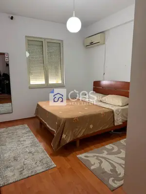 Apartament 1+1 me qera në Komuna e Parisit, Tiranë, 70 m². Foto 5 nga 7