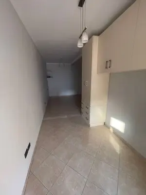Appartamento in affitto a Blloku, Tirana, 96 m². Foto 6 di 8