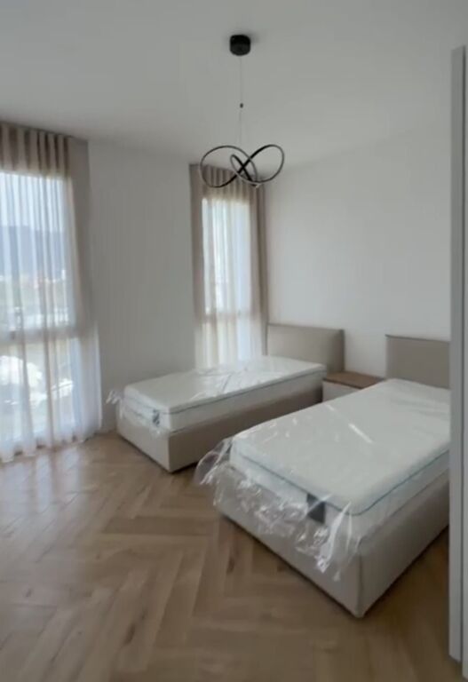 Apartment 2+1 for rent in Stacioni i Trenit, Tirana, 105 m². Photo 3 of 3