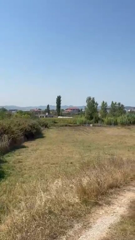 Tokë në shitje në Tapize, Tiranë, 2 350 m². Foto 1 nga 4