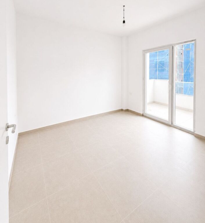Apartment 1+1 for sale in Golem, 56 m². Photo 3 of 3
