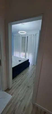 Apartament 1+1 me qera në Bulevardi Bajram Curri, Tiranë, 75 m². Foto 6 nga 9