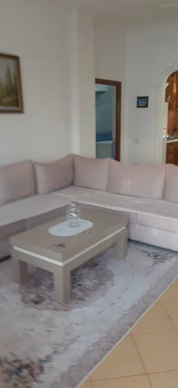 Appartamento 2+1 in affitto a Frigoriferi, Tirana, 100 m². Foto 1 di 6