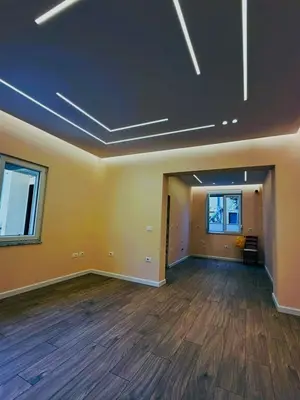Villa 4+1 in affitto a Rruga e Kavajës, Tirana, 200 m². Foto 3 di 3