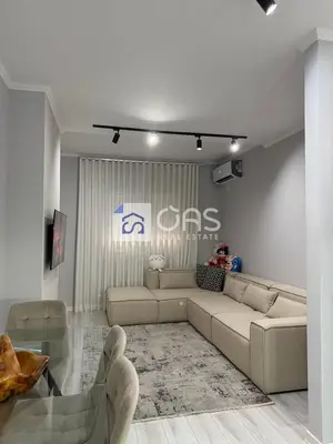 Apartament 1+1 me qera në Liqeni i Thatë, Tiranë, 65 m². Foto 1 nga 8