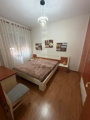 Apartament 1+1 me qera në Rruga e Bogdanëve, Tiranë, 72 m². Foto 3 nga 6