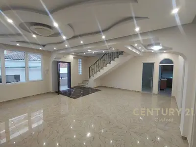 Vilë me qera në Rruga e Elbasanit, Tiranë, 322 m². Foto 2 nga 11