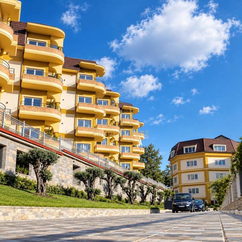 Appartamento 1+1 in vendita a Farkë, Tirana, 80 m²