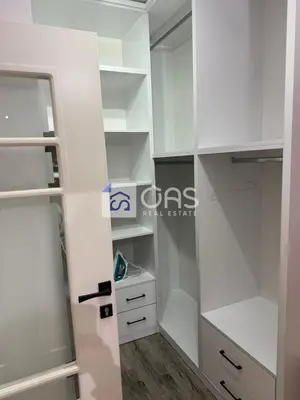 Apartament 2+1 me qera në Bulevardi Zogu I, Tiranë, 80 m². Foto 9 nga 12