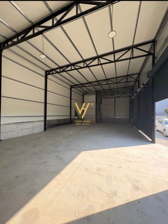 Magazinë me qera në Yrshek, Tiranë, 180 m². Foto 3 nga 3