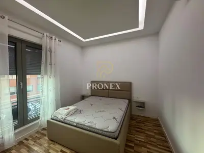 Apartament 1+1 me qera në Kompleksi Delijorgji, Tiranë, 70 m². Foto 8 nga 12