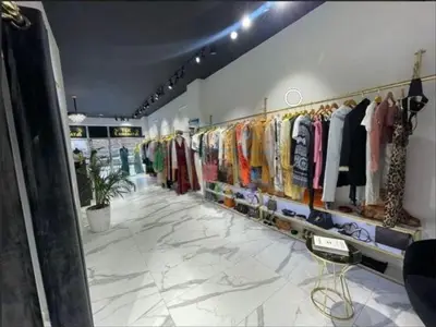 Dyqan në shitje në Kristal Center, Tiranë, 75 m². Foto 2 nga 2
