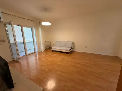 Apartament 2+1 me qera në Liceu Artistik Jordan Misja, Tiranë, 132 m². Foto 4 nga 12