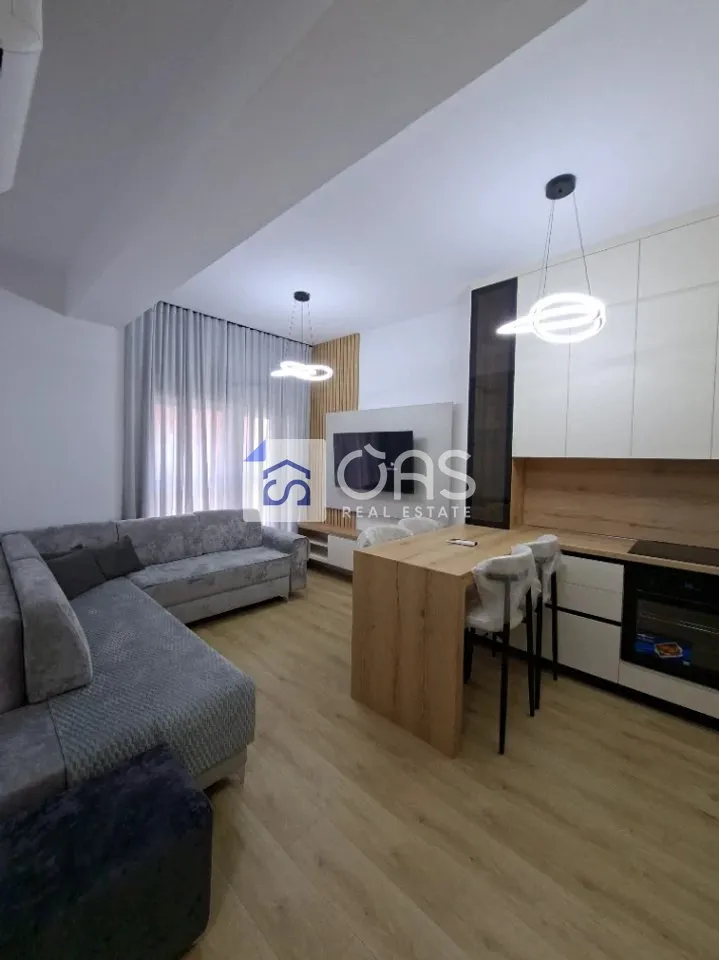 Apartament 1+1 me qera në Ali Demi, Tiranë, 60 m². Foto 1 nga 6