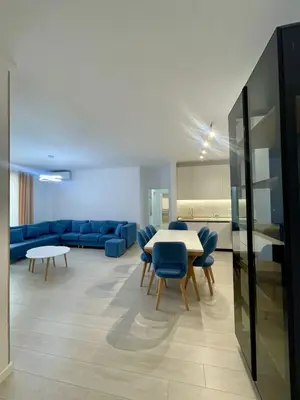 Apartament 2+1 me qera në Rruga Deshmorët e 4 Shkurtit, Tiranë, 105 m². Foto 1 nga 6