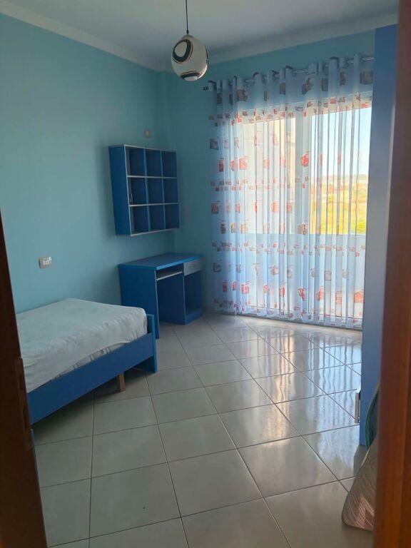 Apartament 2+1 me qera në Plazh, Durrës, 80 m². Foto 8 nga 12