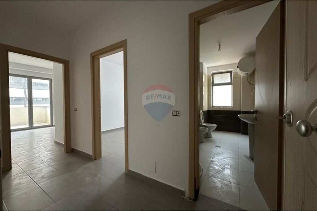 Appartamento in vendita a Kinostudio, Tirana, 104 m². Foto 3 di 3