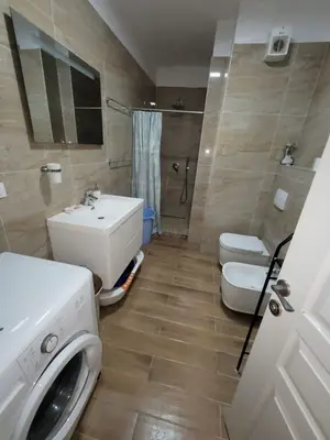 Apartament 2+1 me qera në Kompleksi Golden Park, Tiranë, 94 m². Foto 7 nga 7