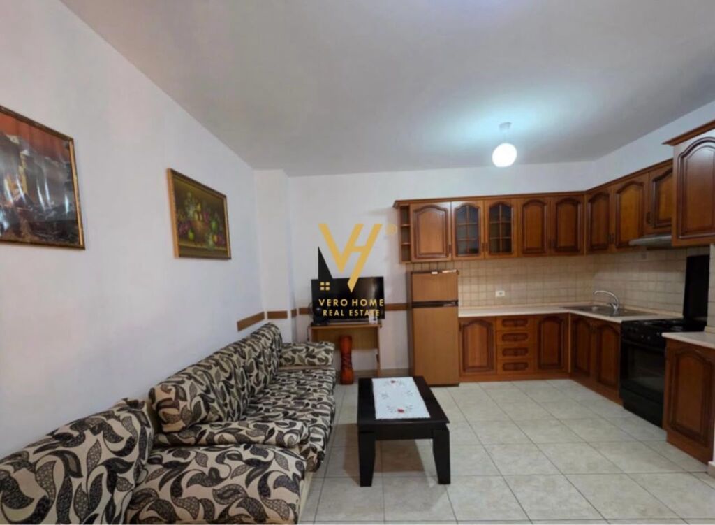 Apartament 1+1 me qera në Bulevardi Zogu I, Tiranë, 54 m². Foto 2 nga 3