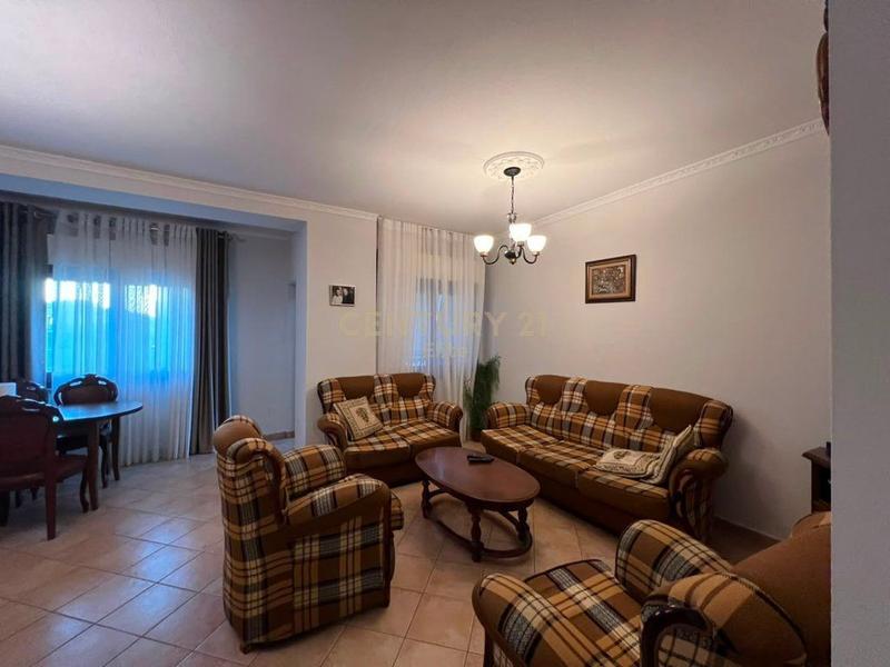 Apartament 2+1 me qera në Rruga Medar Shtylla, Tiranë, 106 m²