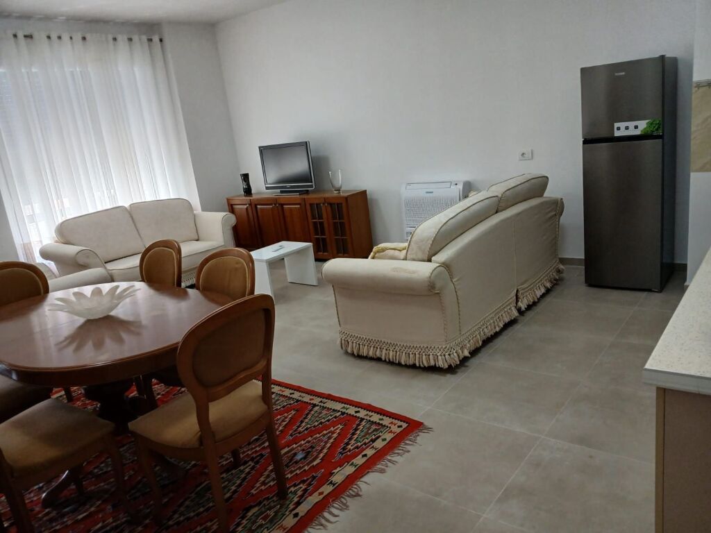 Apartment 2+1 for rent in Rruga 5 Maji, Tirana, 103 m². Photo 2 of 3