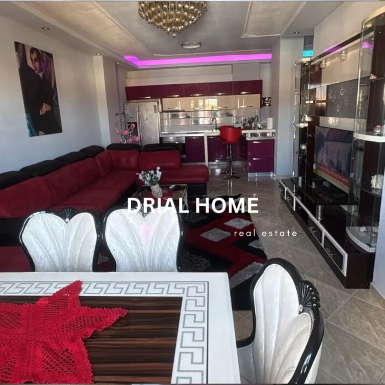 Appartamento 2+1 in affitto ad Ardeno Mobilime, Tirana, 85 m². Foto 1 di 4