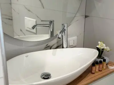Stanza in affitto a Lungomare, Valona, 45 m². Foto 9 di 10