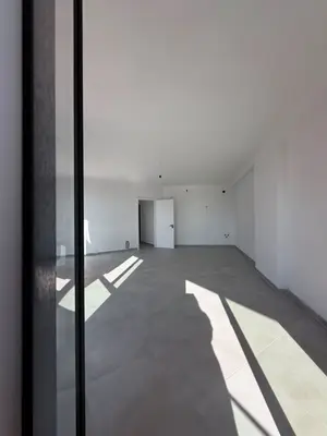 Studio for rent in Rruga e Dibrës, Tirana, 77 m². Photo 1 of 6