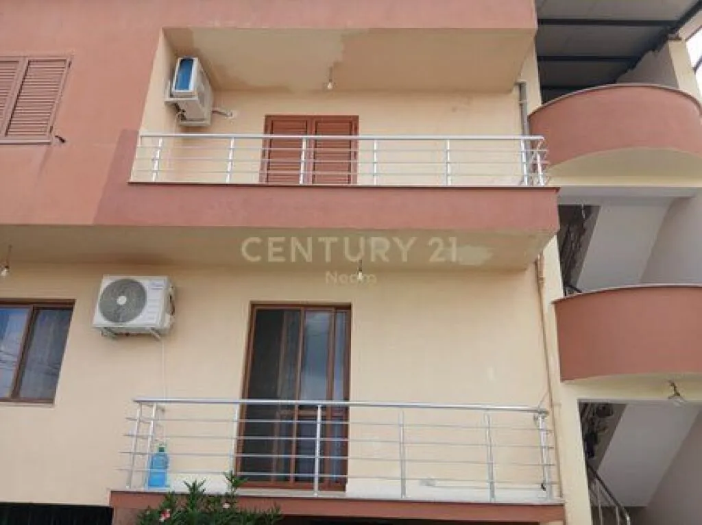 Apartament 2+1 me qera në Spitali Ushtarak, Tiranë, 130 m². Foto 1 nga 5