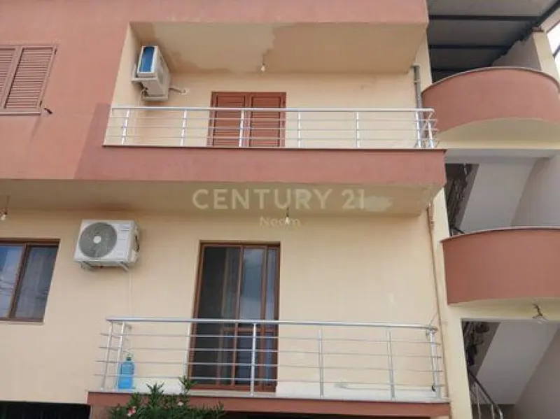 Appartamento 2+1 in affitto a Spitali Universitar i Traumës, Tirana, 130 m²