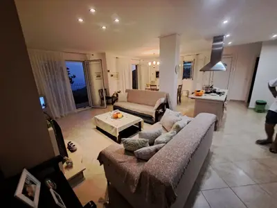 Dupleks në shitje në Piqeras Beach, Sarandë, 184 m². Foto 9 nga 12