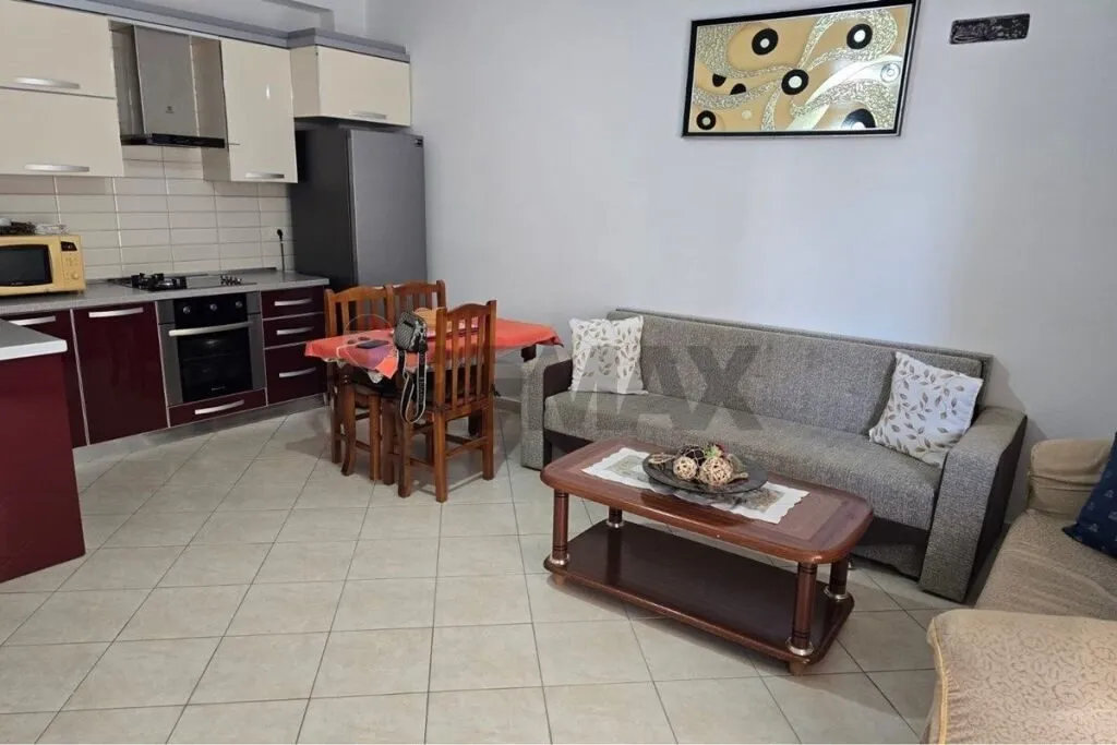 Apartament 2+1 me qera në Vlorë, 120 m². Foto 1 nga 9