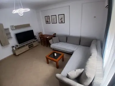 Apartament 2+1 me qera në Kodra e Diellit 1, Tiranë, 93 m². Foto 4 nga 8