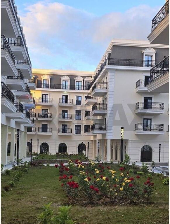 Appartamento in vendita a Sauk i Vjetër, Tirana, 60 m². Foto 1 di 2