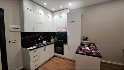 Apartament 1+1 me qera në Rruga Gjergj Arianiti, Vlorë, 90 m². Foto 4 nga 12