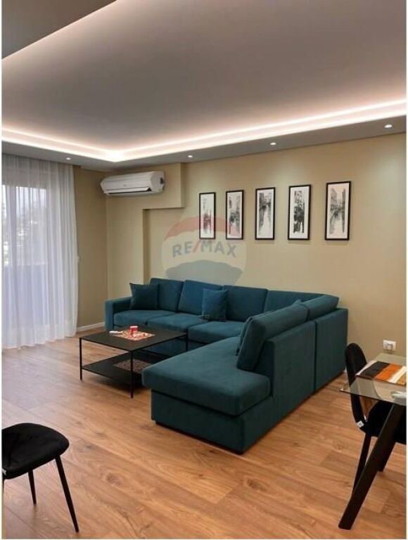 Apartment for rent in Liceu Artistik, Tirana, 80 m²