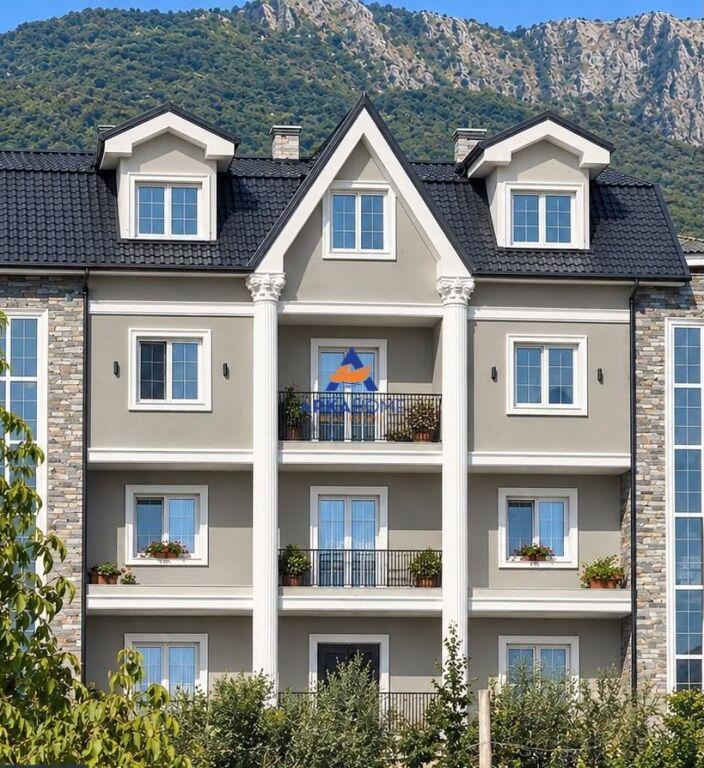 Vilë në shitje në Shkozë, Tiranë, 800 m²