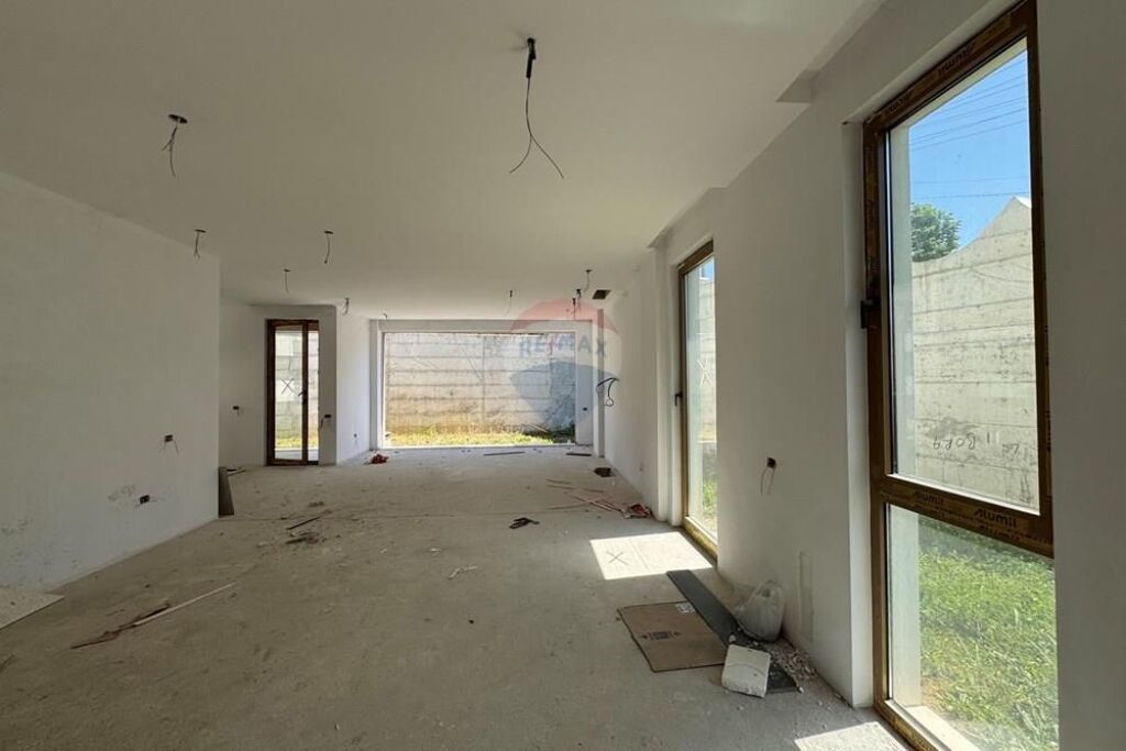 Villa for sale in Rezidenca Lulebore, Tirana, 334 m². Photo 2 of 3