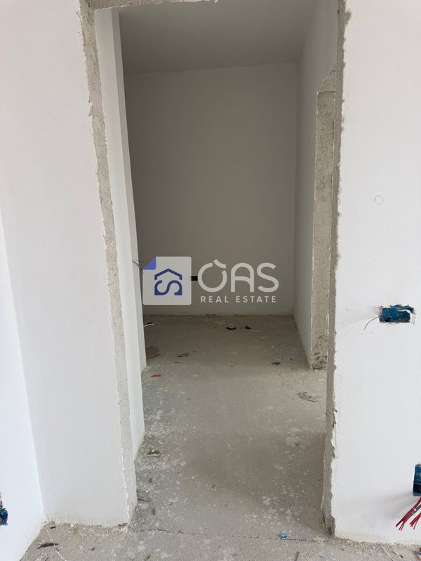 Apartament 1+1 në shitje në Kinostudio, Tiranë, 73 m². Foto 2 nga 12