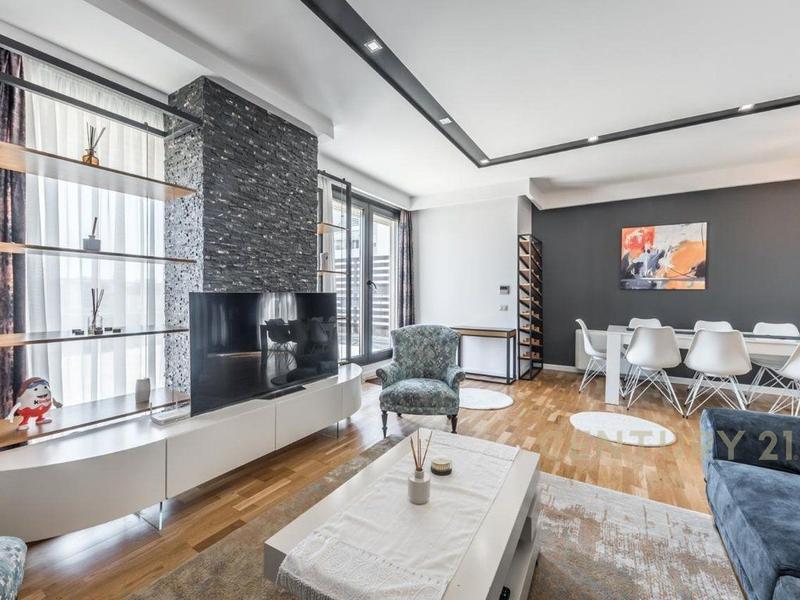 Appartamento in vendita a Rruga Mujo Ulqinaku, Durazzo, 350 m²