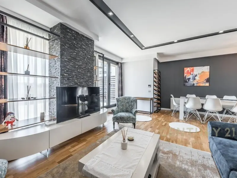 Apartament në shitje në Rruga Mujo Ulqinaku, Durrës, 350 m²