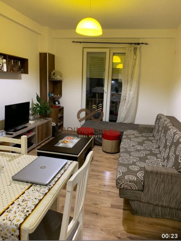 Appartamento 1+1 in vendita a Qyteti Studenti, Tirana, 62 m²