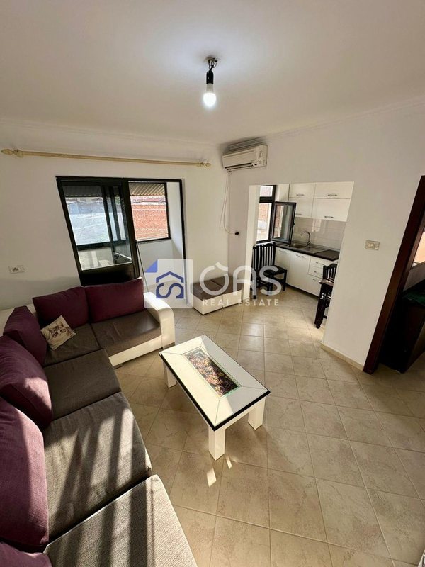 Appartamento 1+1 in affitto a Laprakë, Tirana, 60 m²