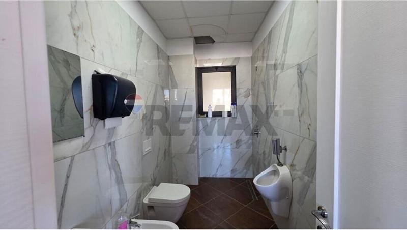 Magazinë me qera në Vore, Vorë, 3 000 m². Foto 3 nga 8